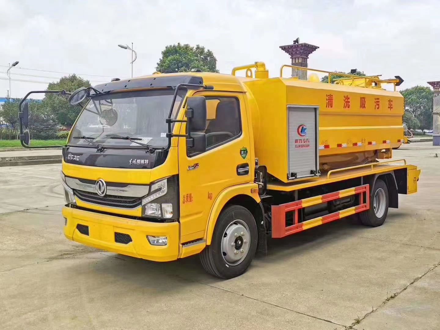 國六東風(fēng)多利卡聯(lián)合疏通車：管道清淤保障安全度汛