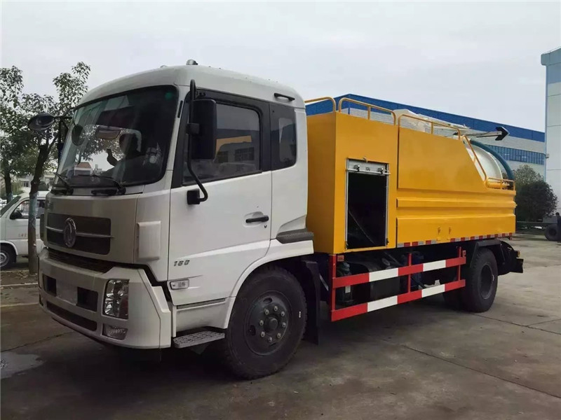 東風多利卡國六D7清洗吸污車采用國標優質碳鋼鋼材制作，配置水循環泵