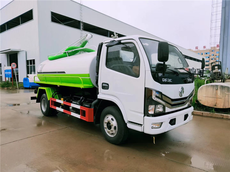 東風凱普特環衛清洗吸污車可以在密度大，道路窄的城市和街道使用