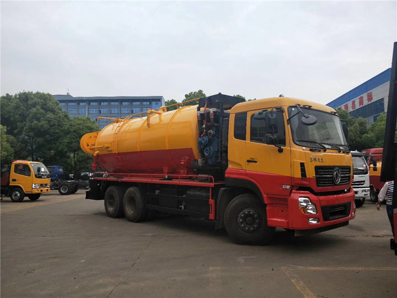 東風國六大多利卡清洗吸污車吸污罐帶舉升，采用6mm優(yōu)質(zhì)碳鋼板