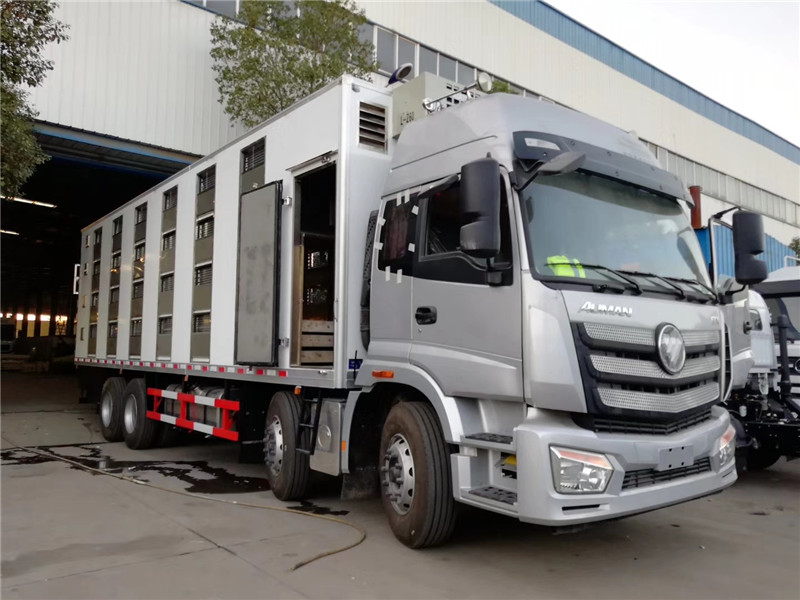 東風天錦小三軸30方散裝飼料車可獨立控制各分倉卸料順序和速度