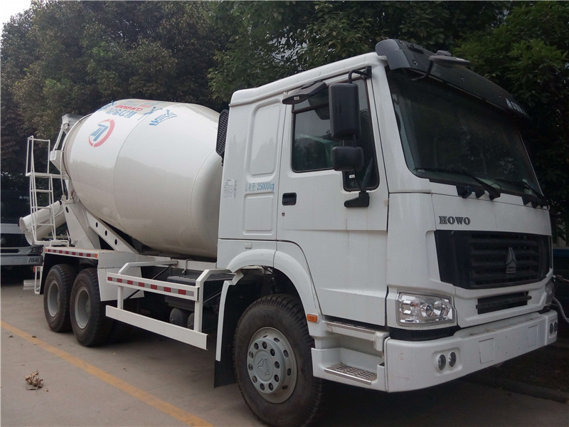 東風(fēng)國六多利卡攪拌車用合金鋼材質(zhì)打造而成，結(jié)構(gòu)緊湊，性能方便