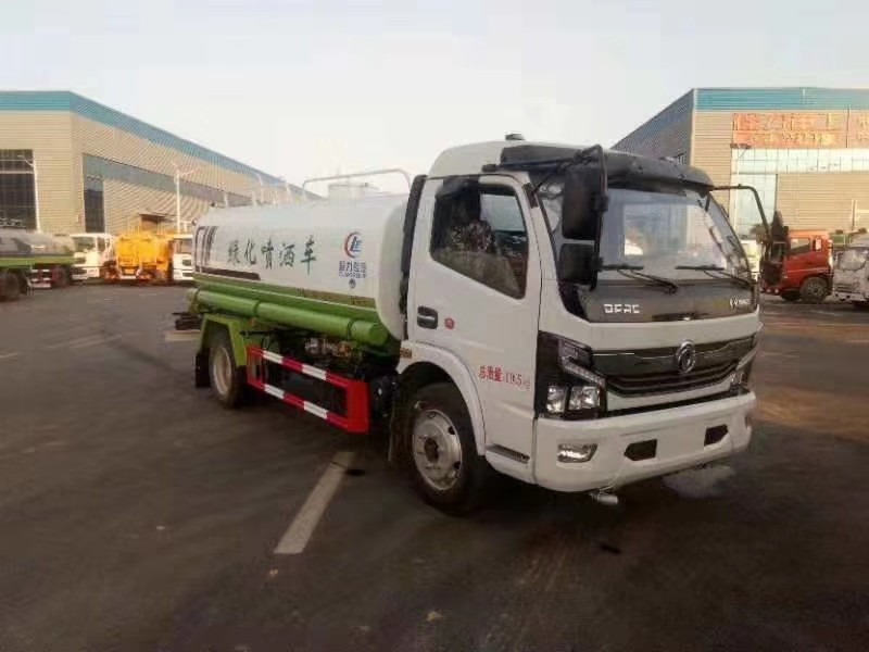 東風多利卡D9灑水車用于城市道路、大型廠區 園林等單位清潔路面