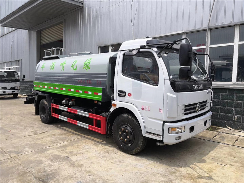 國六東風綠化噴灑車灑水車功力強、穿透力強、霧粒附著力強