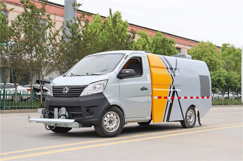 國六長安小型路面養護車